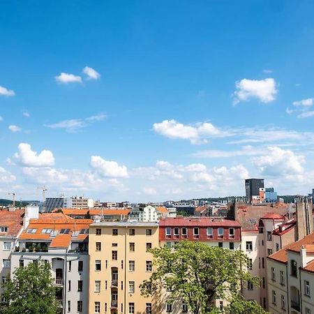 1 Bedroom Apartment With Terrace And Free Parking Near Metro Prag Exteriör bild